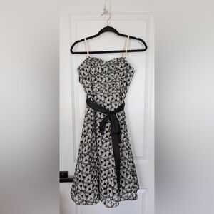 Anthropologie Moulinette Soeurs Dress Black Embroidered Fit and Flare Size 2